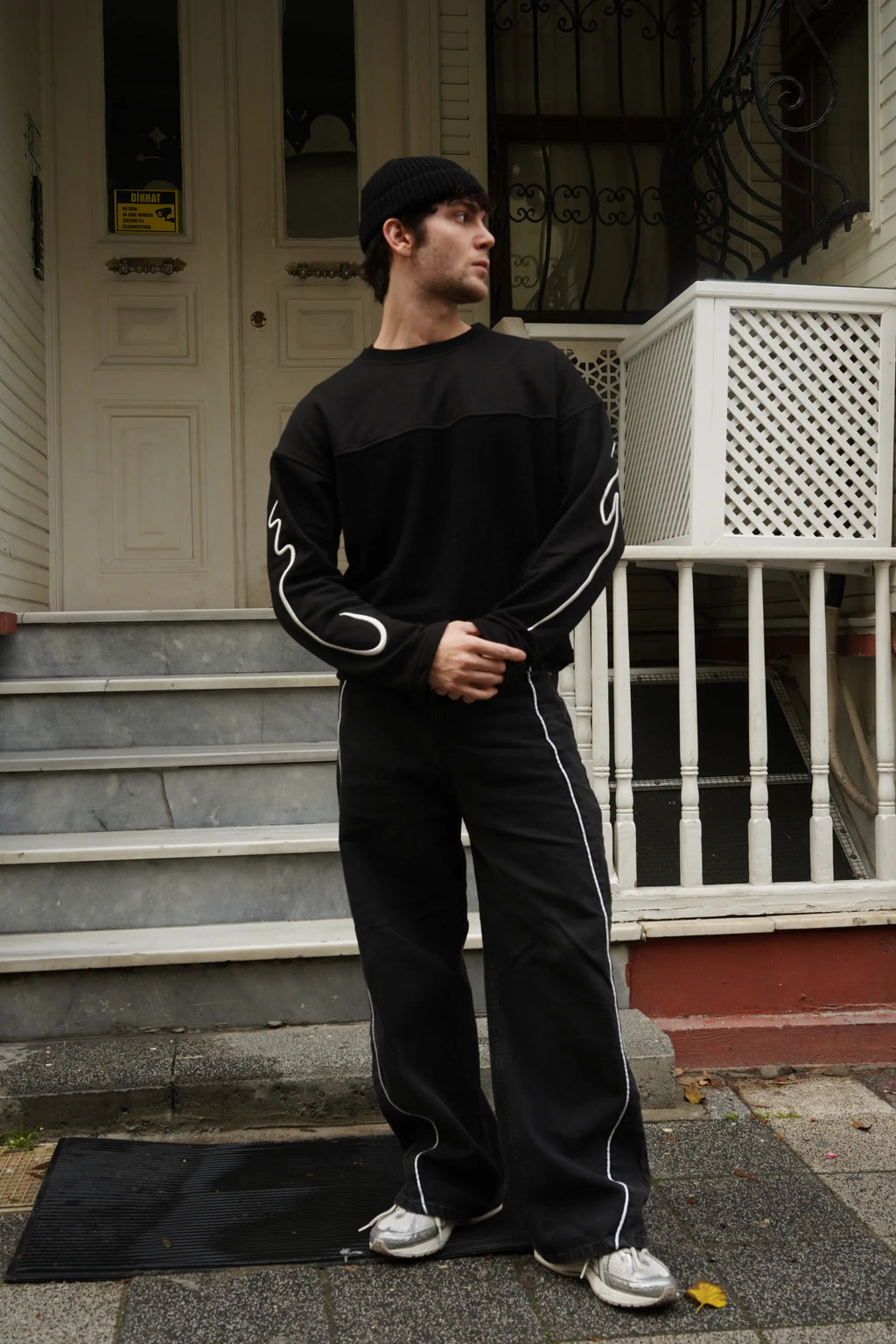 Nakış Detaylı Boxy Fit Uzun Kollu Tshirt